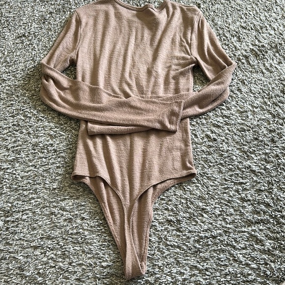 Abercrombie and Fitch plain snap closure brown long sleeve bodysuit size XS - Picture 5 of 6